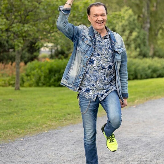 Kipukierteestään eroon päässyt Tapsa huolehtii kunnostaan liikkumalla säännöllisesti. Uusi lonkka on toiminut hyvin. Kipukierteestään eroon päässyt Tapsa huolehtii kunnostaan liikkumalla säännöllisesti. Uusi lonkka on toiminut hyvin.