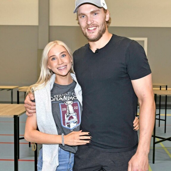 Mikko on seurustellut parin vuoden ajan Vaasasta kotoisin olevan Susanna Rannan kanssa. Mikko on seurustellut parin vuoden ajan Vaasasta kotoisin olevan Susanna Rannan kanssa.