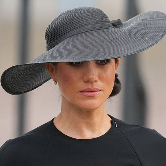 Meghan saapui kirkkoon ennen puolisoaan Harrya. Sussexin herttuatar Meghan