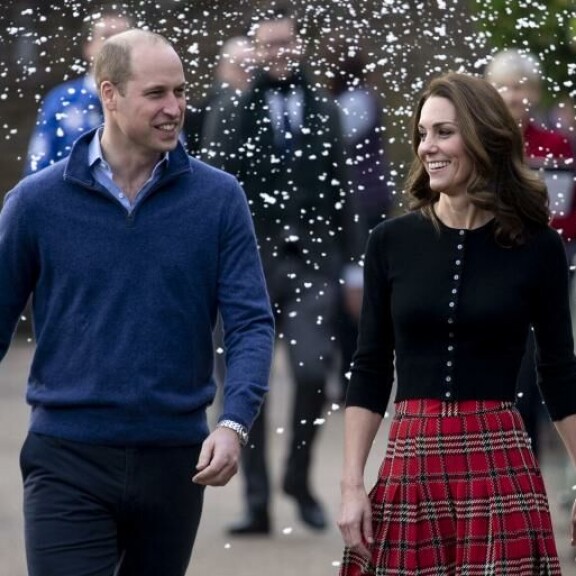Prinssi William ja herttuatar Catherine tunnetaan jatkossa Walesin prinssinä ja prinsessana. Catherine ja William