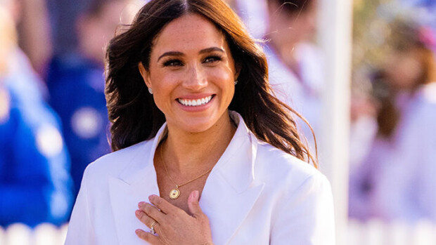 Herttuatar Meghanilla ja kuninkaallisfanilla yllättävä kohtaaminen: 'Vavisuttaa yhä' Meghan Markle