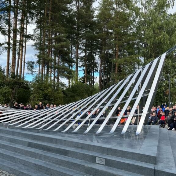 Matti Nykäsen muistomerkki komeilee Jyväskylän Hippoksen liikuntapuistossa Köyhälammen rannalla. Matti Nykäsen muistomerkki komeilee Jyväskylän Hippoksen liikuntapuistossa Köyhälammen rannalla.
