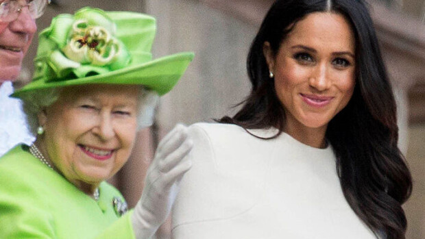 Herttuatar Meghanin oli tarkoitus suunnata kuningattaren luokse - muutti yllättäen suunnitelmiaan Elisabet ja Meghan