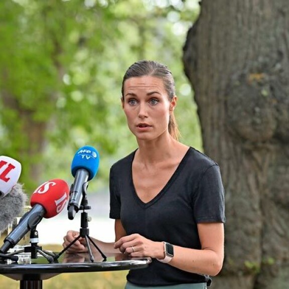 Sanna Marinia odotettiin Finnairin koneeseen, mutta turhaan. Sanna Marinia odotettiin Finnairin koneeseen, mutta turhaan.