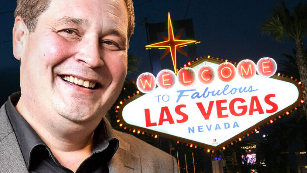 Jethro Rostedt juhli Las Vegasissa 21-vuotiaan kaunottaren kanssa – tarkentaa nyt tapahtumia Seiskalle: ”Kyseessä olivat äiti ja tytär” Jethro Rostedt & Las Vegas.