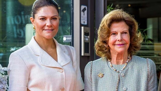 Vau, mitkä tyylikaksoset! Kruununprinsessa Victoria ja kuningatar Silvia hurmasivat asuillaan kruununprinsessa Victoria, kuningatar Silvia