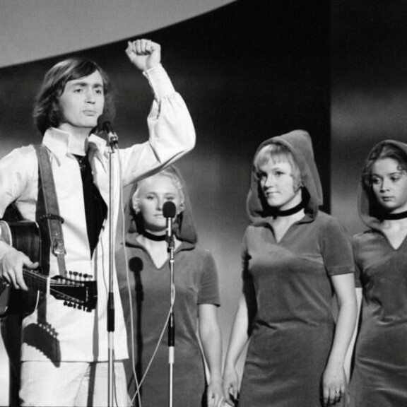 Euroviisukarsinnassa 1971 Jukka tuli toiseksi. Kärkipaikan vei tuolloin Markku Aro, ja taakse jäivät muun muassa Cumulus, Pepe Willberg ja Arja Saijonmaa. Jukka Kuoppamäki