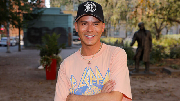 ”Rakastan puhua räävittömästi!” – Tämän vuoksi Niko Saarinen pitää podcastia Niko Saarinen