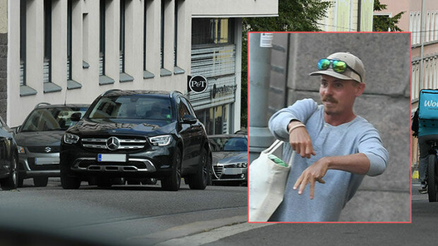 Jasper Pääkkösen erikoinen kyytijärjestely: Taiga-koira pelkääjän paikalla ja vaimo takapenkillä - kuvat! Jasper Pääkkönen ja Alexandra Escat