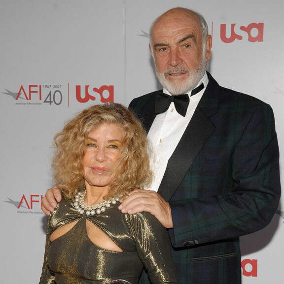 Sir Sean ja ranskalais-marokkolainen näyttelijä Micheline olivat naimisissa 45 vuotta. Sir Sean Connery ja Micheline Roquebrune