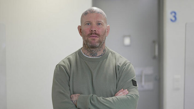 Niko Ranta-Ahon siskon kanssa käräjäsalissa suudellut Janne 'Nacci' Tranberg puhuu podcastissa puolisostaan: 'Soitan aamuisin ja tarkistan, onko kotona' Janne Tranberg