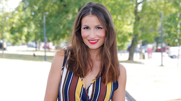 Drag-musikaalia tähdittävä Maria Lund avoimena rakkauselämästään: ”Ehkä minut yllätetään!” Maria Lund