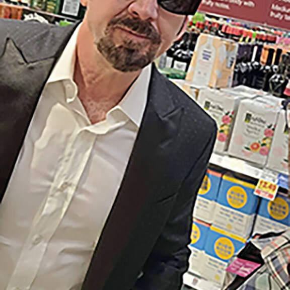 Nicolas Cage teki ruokaostoksia täysin tunnistamattomana - katso kuva näyttelijän uudesta tyylistä nicolas cage