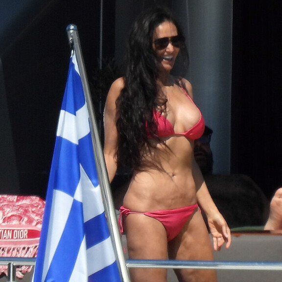 Ikä on vain numero! Pian kuusikymppisiään viettävä Demi Moore timmeissä bikinikuvissa Demi Moore