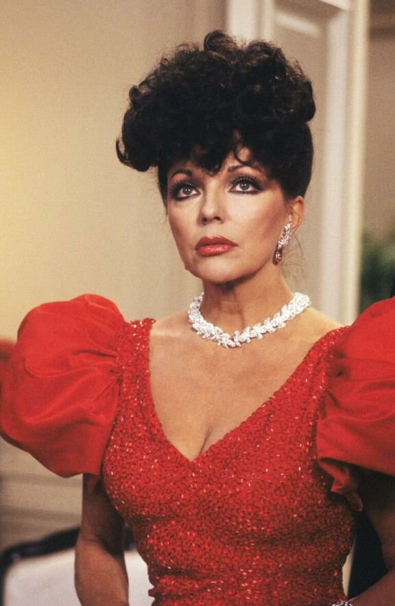 Alexis Colby (Joan Collins) oli Dynastian superpahis.