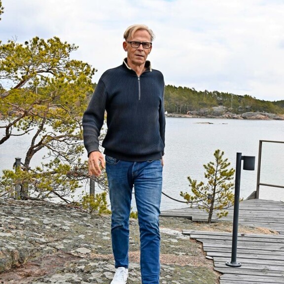 – Kun käy tajuttomana rajalla, on konkreettisesti elämän ja kuoleman välillä. Kyllä sellainen traumat jättää, Topi tunnustaa. – Kun käy tajuttomana rajalla, on konkreettisesti elämän ja kuoleman välillä. Kyllä sellainen traumat jättää, Topi tunnustaa.