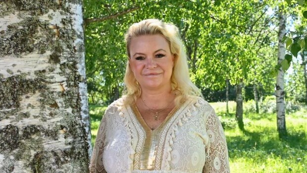 Poliisi etsii! Lapsensa huoltajuuden menettänyt Johanna Tukiainen sieppasi tyttärensä - pakomatka käynnissä Johanna Tukianen