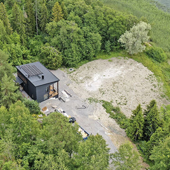 Tämä valmista, tämä kesken: Joel Harkimon ja Janni Hussin talopaketti sai muuttoluvan joelin ja jannin talo