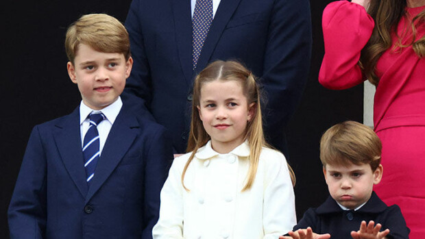 Voi reppanoita! Kuninkaallisten lasten Georgen, Charlotten ja Louis'n uusi koulu kuulostaa rasittavalta Prinssi George, prinsessa Charlotte ja prinssi Louis