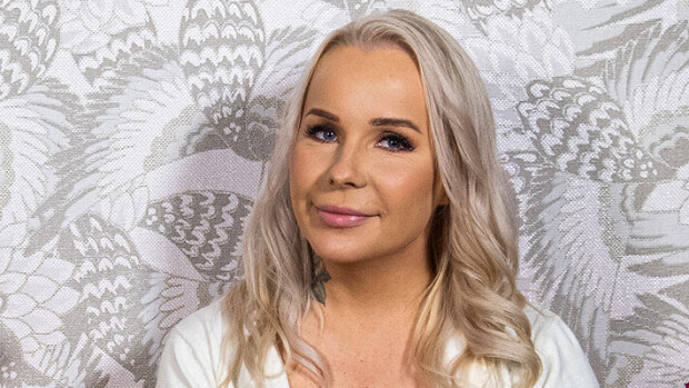 BB-Jonna julkaisi kuvan positiivisesta raskaustestistä - elämä muuttui omana syntymäpäivänä BB-Jonna