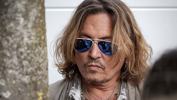 Tiesitkö mikä on Johnny Deppin miljoonia tuottava harrastus? Johnny Depp