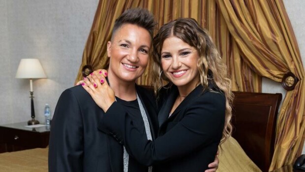 Viikon Kääk-juorut: Hankalat ajokengät – Elina Gustafssonin ja Ansku Bergström autoilu herätti huomiota Elina Gustafsson ja Ansku Ansku Bergström