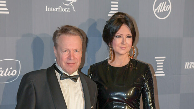 Ilkka Kanervan leskeltä sydäntä riipaiseva kirjoitus edesmenneelle: 'Toivon niin, että olisit...' elina kanerva