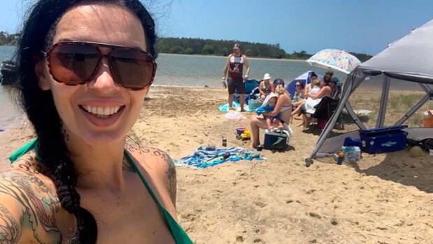 Rukoili pippeliä! Sini Ariell oli translapsi - kritisoi alaikäisten hormonihoitoihin ohjaamista blogissaan sini ariell