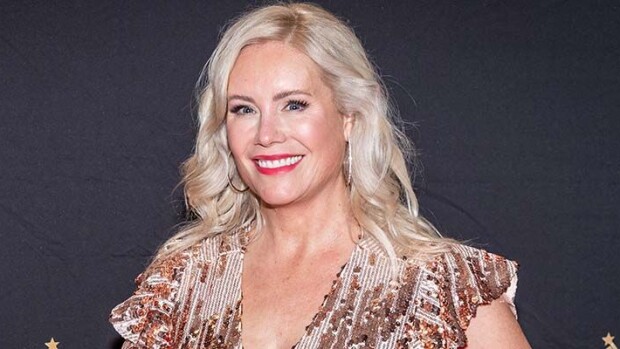 Hupsista! Anne Kukkohovi vahinkovilautti - rintaliivit paljastuivat anne kukkohovi