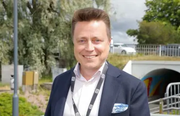 Perheenlisäystä saava kansanedustaja Atte Kaleva avioliitostaan: Totta kai riitojakin on 