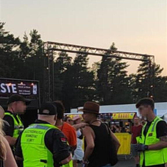 Niko Saarinen örvelsi Tikkurila-festareilla! Järjestyksenvalvojat paikalle - näin Niko kommentoi känni-iltaa Niko Saarinen