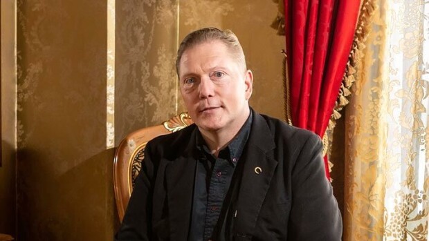Oho! Vesa Keskinen himoitsee massiivista panssariautoa – kuva! Vesa Keskinen