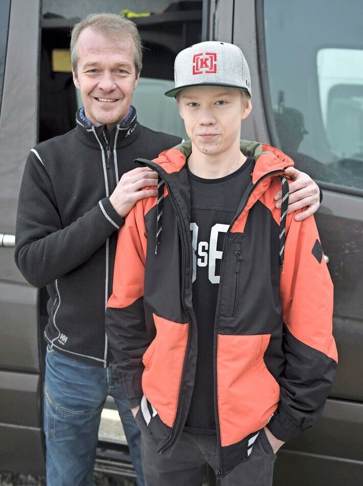 Kalle seuraa rallimaailmasta kuulun isänsä Harri Rovanperän jalanjälkiä ja on jo kovaa vauhtia menossa ohikin. Kuva on kuuden vuoden takaa. Kalle seuraa rallimaailmasta kuulun isänsä Harri Rovanperän jalanjälkiä ja on jo kovaa vauhtia menossa ohikin. Kuva on kuuden vuoden takaa.