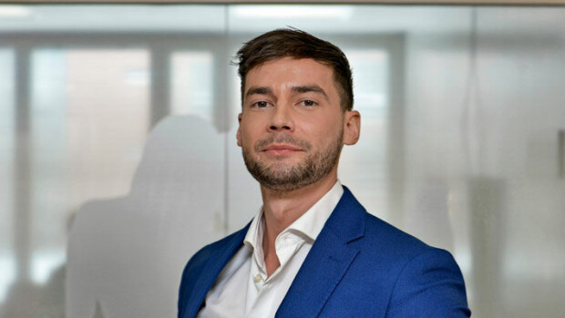 Bachelor-Timolla uusi rakas? Katso kuvat kauniista blondista Timo Harvey