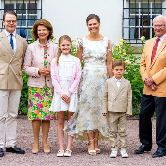 Ennen yleisötapahtumaa kuninkaallinen perhe juhli yksityisesti Victorian merkkipäivää. Ruotsin hallitsijapari Kaarle Kustaa ja Silvia, kruununprinsessapari Victoria ja Daniel, prinsessa Estelle ja prinssi Oscar