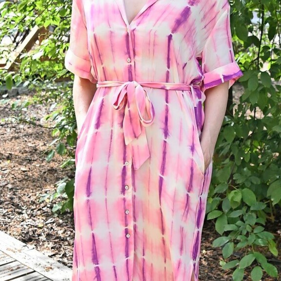 Sanna Marinin asu on kesäisyyden multihuipentuma – Seiskan muotipoliisi ratsaa julkkisten kesäpukeutumisen Saara Kotkaniemi