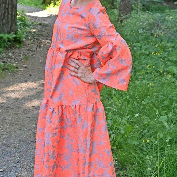 Sanna Marinin asu on kesäisyyden multihuipentuma – Seiskan muotipoliisi ratsaa julkkisten kesäpukeutumisen Baba Lybeck