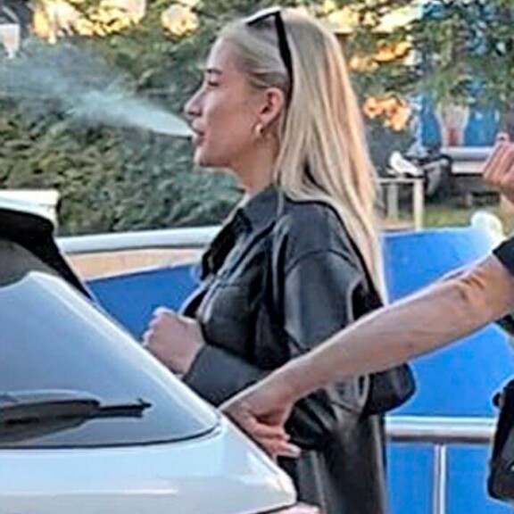 Susanna Ranta kuului tietysti poikaystävänsä juhlaseurueeseen sunnuntaina. Susanna Ranta kuului tietysti poikaystävänsä juhlaseurueeseen sunnuntaina.