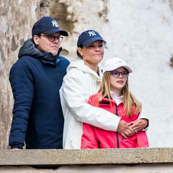 Pop- ja rap-konsertti taisi olla enimmäkseen Estellen mieleen. Ruotsin kruununprinsessapari Victoria ja Daniel sekä prinsessa Estelle