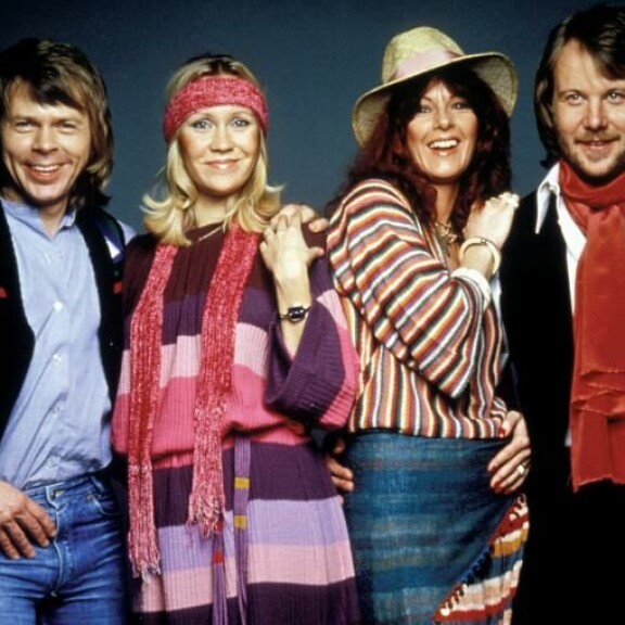 Abba vuonna 1977. Kuvassa vasemmalta oikealle Björn Ulvaeus, Agnetha Fältskog, Anni-Frid Lyngstad ja Benny Andersson. Abba