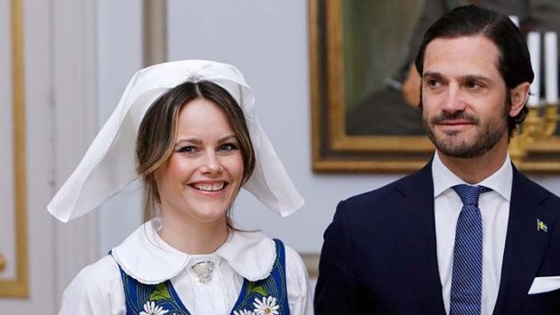 Mikä kukkaisprinsessa! Sofian ja Carl Philipin pikkulapsiperheen tilannekuva naurattaa - tältä pikkuprinssit näyttävät nyt prinsessa sofia, prinssi carl philip