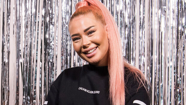 Nikotellen: Jenna Mäkikyrö ei voinut aluksi uskoa raskauttaan: 'Olen tehnyt varmaan 70 raskaustestiä!' Jenna Mäkikyrö