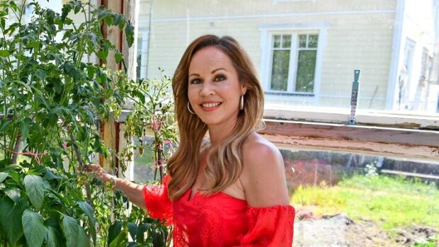 Laulaja Katja Kätkä: Espanjalainen tarjoilija vei jalat altani Katja Kätkä