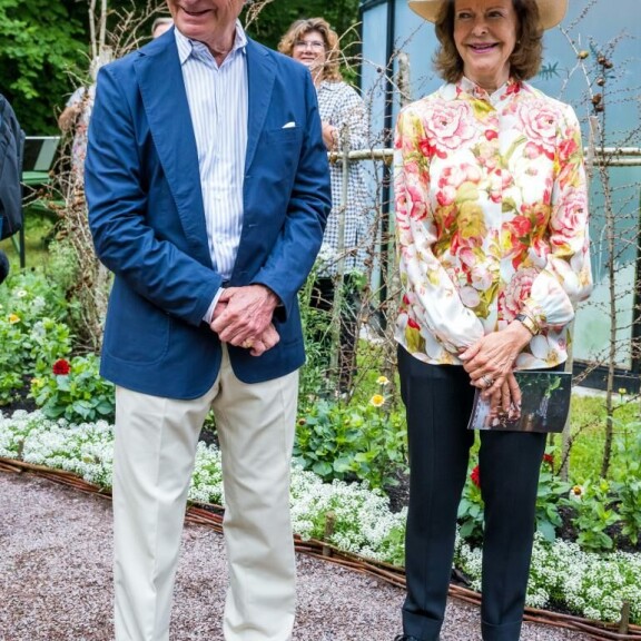 Rivieran-loman jälkeen Kaarle Kustaa ja Silvia vierailivat Sollidenin puutarhanäyttelyssä. kuningas Kaarle Kustaa, kuningatar Silvia