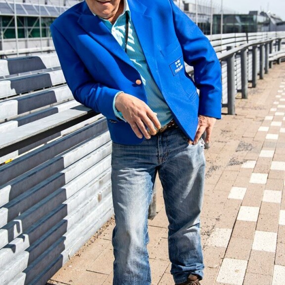 Teuvo on nyt isätön ja äiditön. Hänellä on kaksi pikkuveljeä. Teuvo on nyt isätön ja äiditön. Hänellä on kaksi pikkuveljeä.