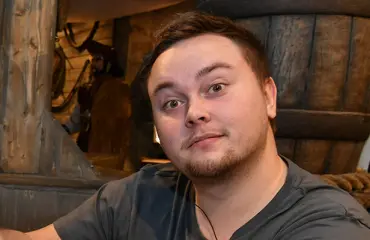 Hiljaiseloa viettäneen sometähden yllättävä avautuminen: "Mulle sukupuolella ei oo merkitystä"