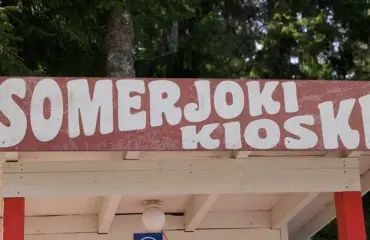 Somerolta löytyy pala suomalaista musiikkihistoriaa – Baddingin kioski on suosituimpia nähtävyyksiä