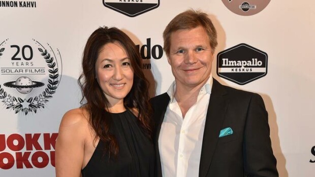 Mika Salo yllätti – viihtyi ex-vaimonsa Norikon kanssa Noriko ja Mika Salo