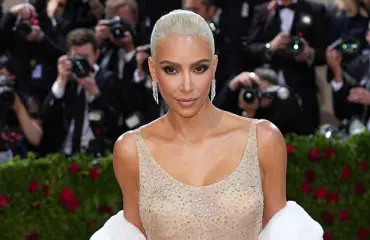 Kim Kardashian ihonhoitobrändi haastettiin oikeuteen – syytetään tavaramerkkirikkomuksesta