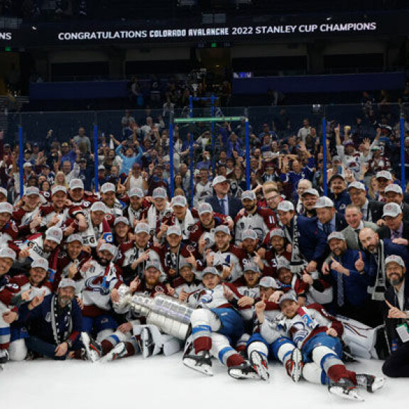 Colorado Avalanche on tuore NHL-mestari. Colorado Avalanche on tuore NHL-mestari.